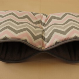 Kinderwagenmuff Zig-Zag rosa/grau