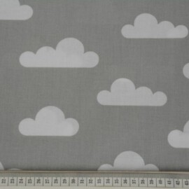 Baumwollstoff "Wolken weiß auf grau "
