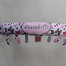 Bügelbezug mit Namen bestickt ,Schmetterlinge, rosa/taupe “
