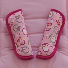 Gurtpolster für Kinderwagen , “Eulen” auf rosa