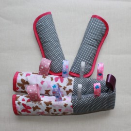 Bügelbezug mit passenden Gurtpolstern, "Schmetterlinge, rosa/grau  “