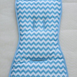 Sitzauflage für  "Babyzen YoYo", Zig Zag chevron ice blau /weiss”