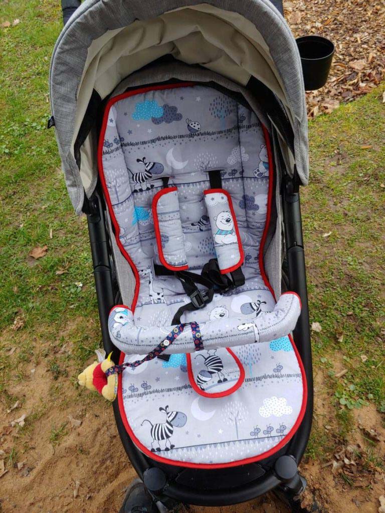 Sitzauflage mit passenden Gurtpolstern,Schnallenpolster und Bügelbezug