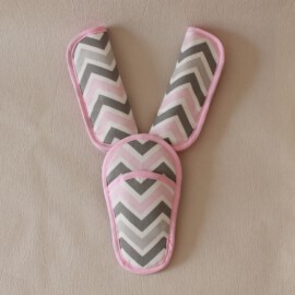 Gurtpolster und Schnallenpolster für Buggy ,ZigZag weiß/rosa /grau