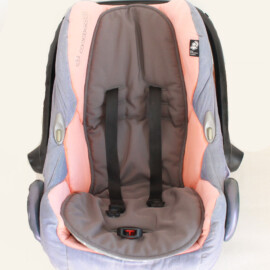 Sitzauflage für Babyschalen  von „Maxi Cosi“ , Wasserdicht